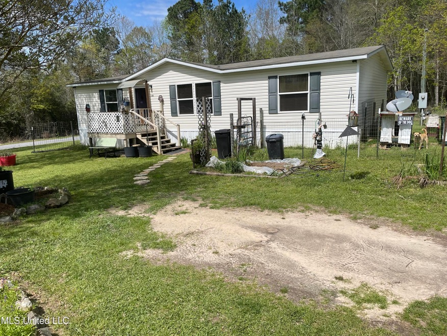 Pine Tree Rd Front House
