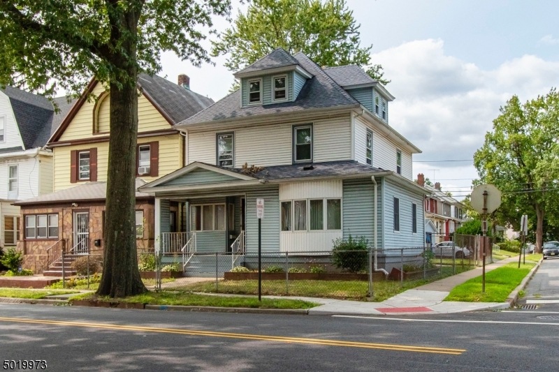 623 N Grove St, East Orange, NJ 07017 - photo 1