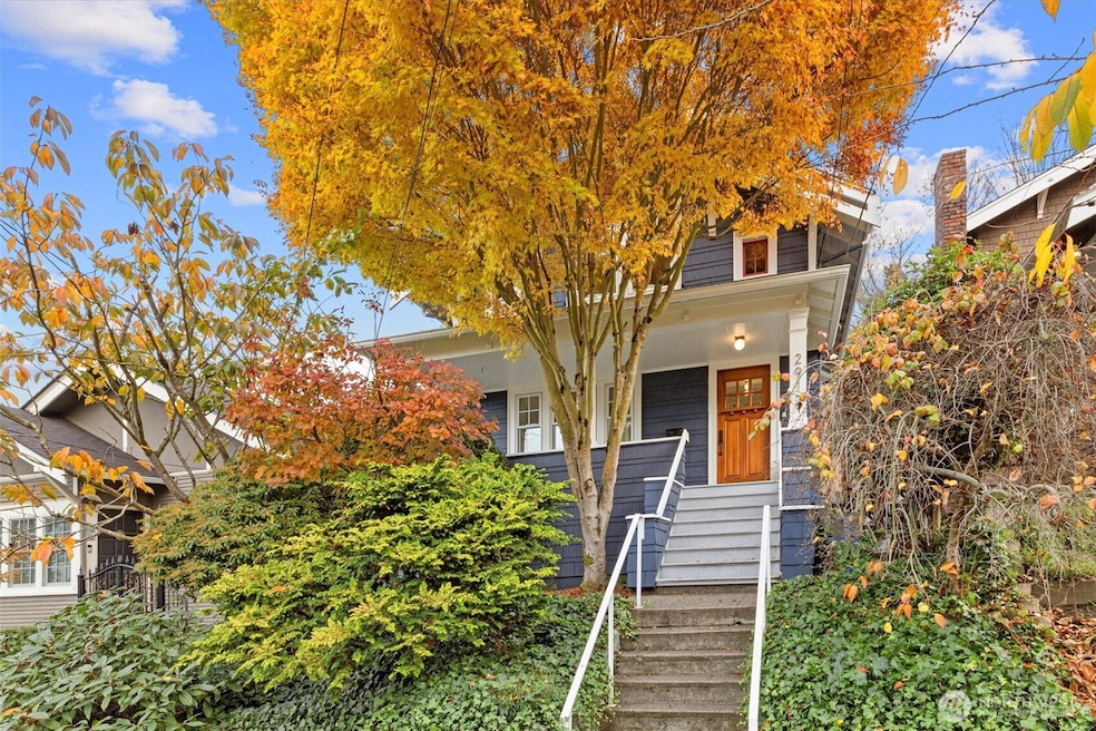 2912 3rd Ave N, Seattle, WA 98109 - photo 1