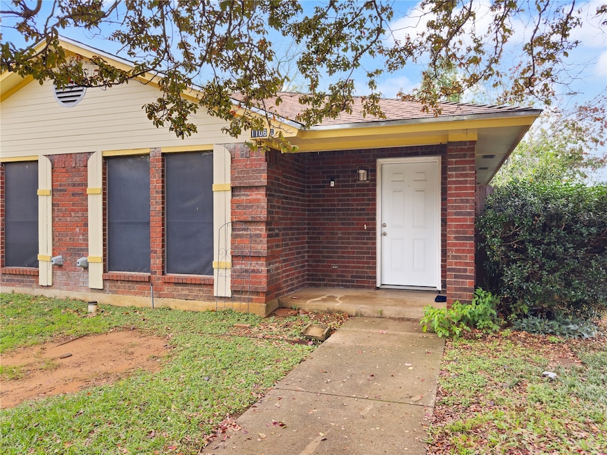 1106 Hollis St unit B, Arlington, TX 76013 - photo 1