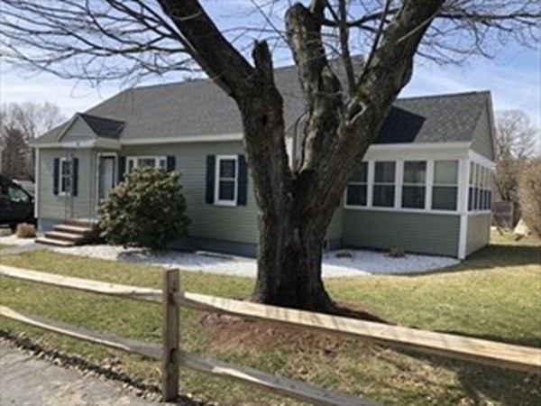 34 Bouchard Ave, Dracut, MA 01826 - photo 1