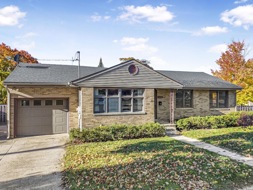 315 N Simon St, Cadillac, MI 49601 - photo 1