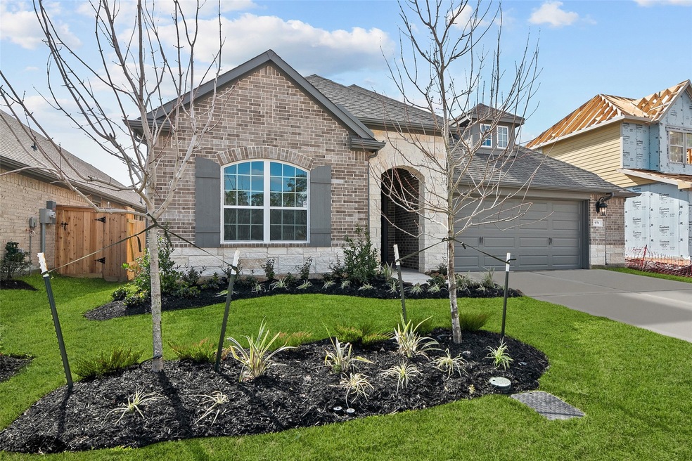 THE HILLHAVEN / ELEVATION B / MOVE-IN READY NOW