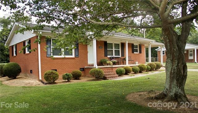 2020 Townview Dr, Kannapolis, NC 28081 - photo 1