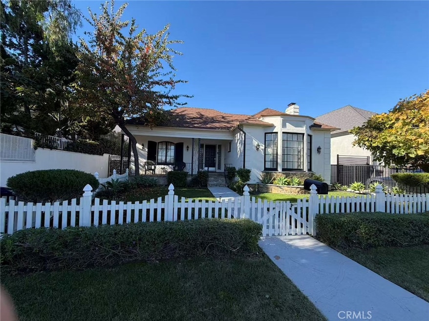 113 N Doheny Dr, Beverly Hills, CA 90211 - photo 1