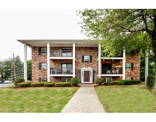 5 Walker Rd unit 1, North Andover, MA 01845 - photo 1