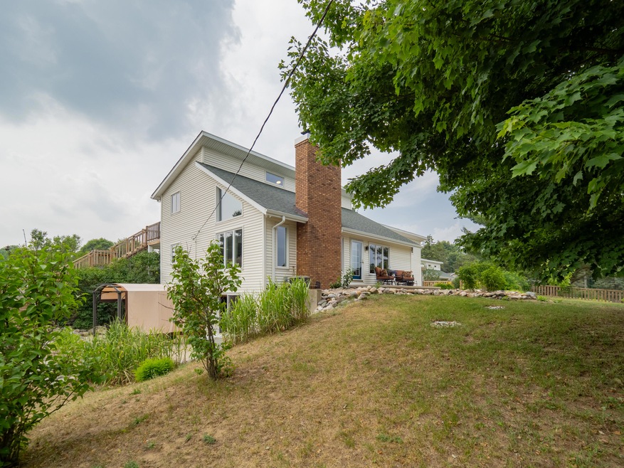 8865 N 48th St-101