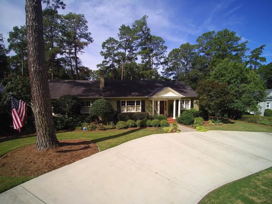 Front with Circular Drive
