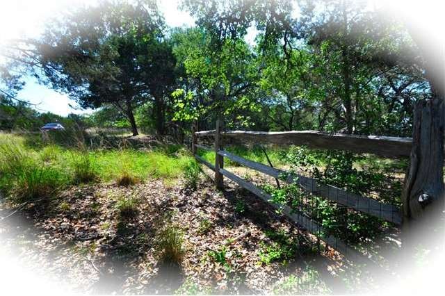 Hill Country Setting...Convenient Location!