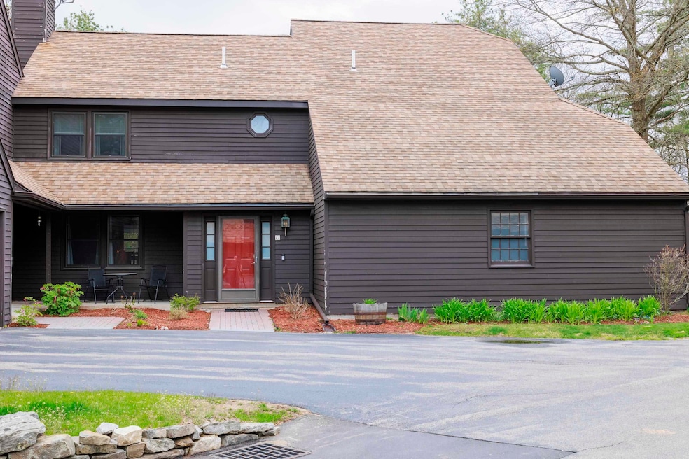 11 Stacey Cir, Windham, NH 03087 - photo 1