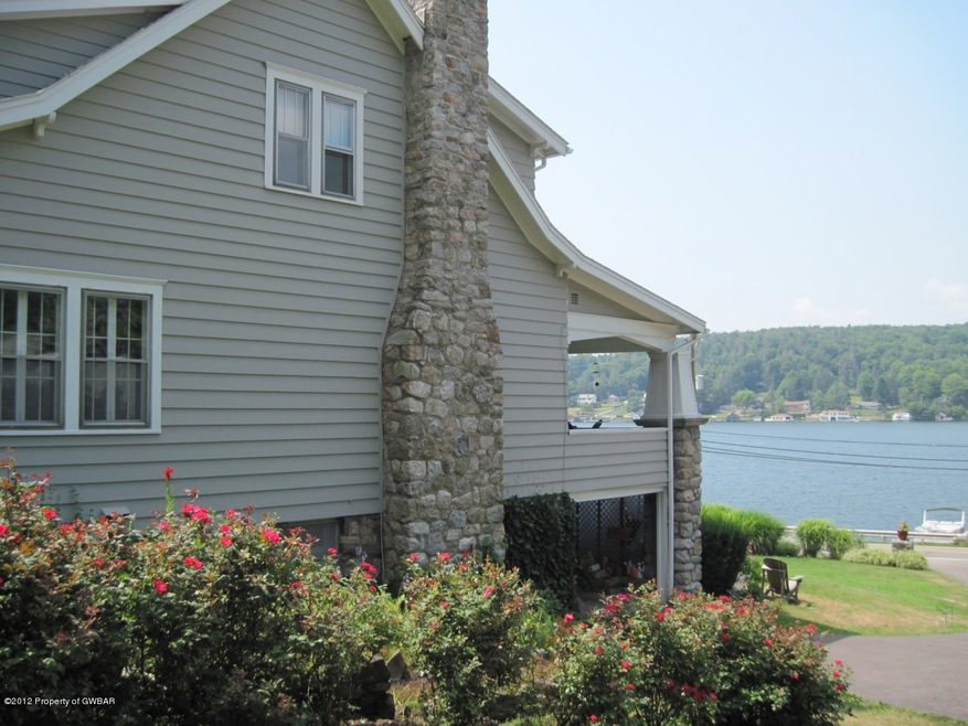 38 Lakeside Dr, Harveys Lake, PA 18618 - photo 1