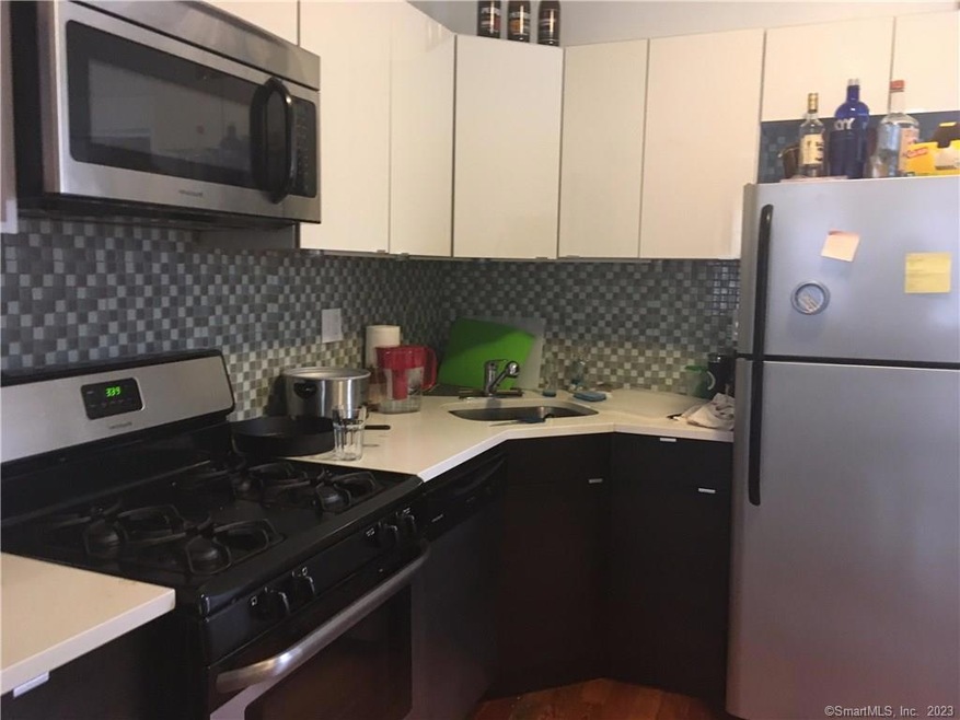 209 Greene St unit 8, New Haven, CT 06511 - photo 1