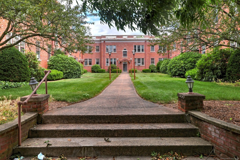 131 Fountain St unit B1, New Haven, CT 06515 - photo 1