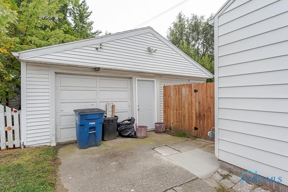 2515 Lambert Dr, Toledo, OH 43613 - photo 1