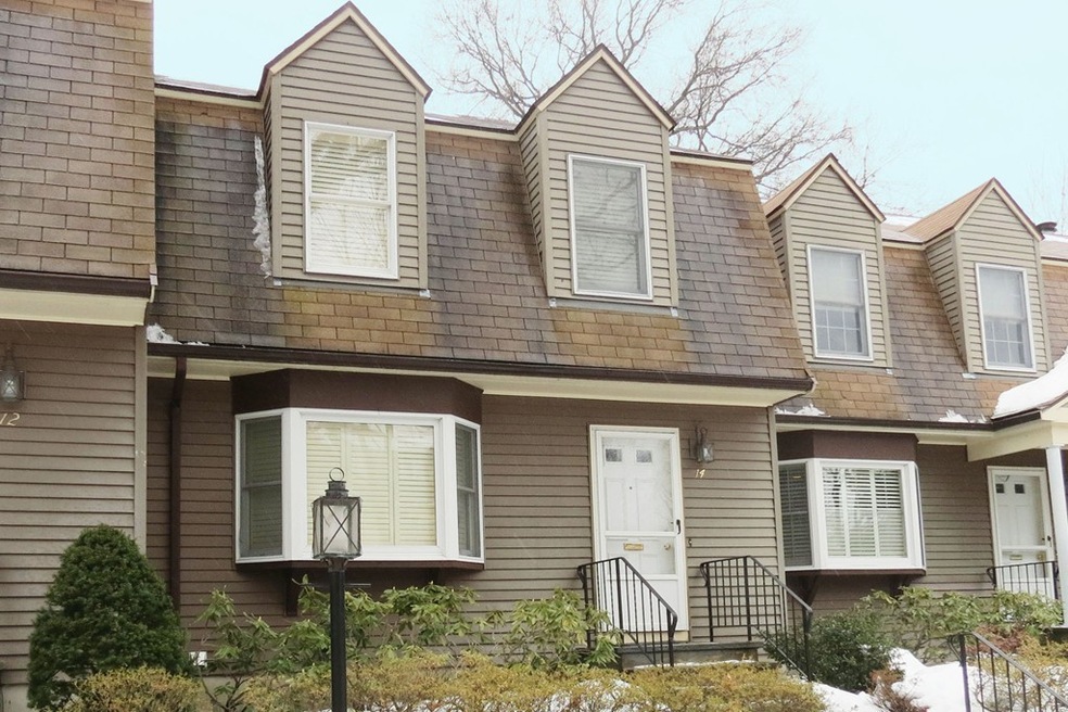 14 Wiswall Cir unit 14, Wellesley, MA 02482 - photo 1