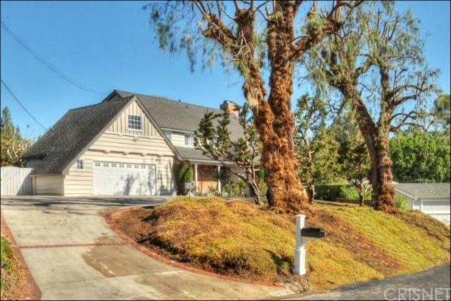 22429 Macfarlane Dr, Woodland Hills, CA 91364 - photo 1