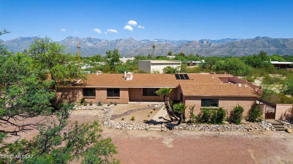 01-Front Aerial View