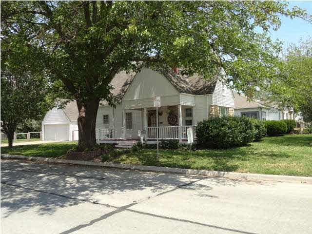 Front View shows great curb appeal to this 3 bedro