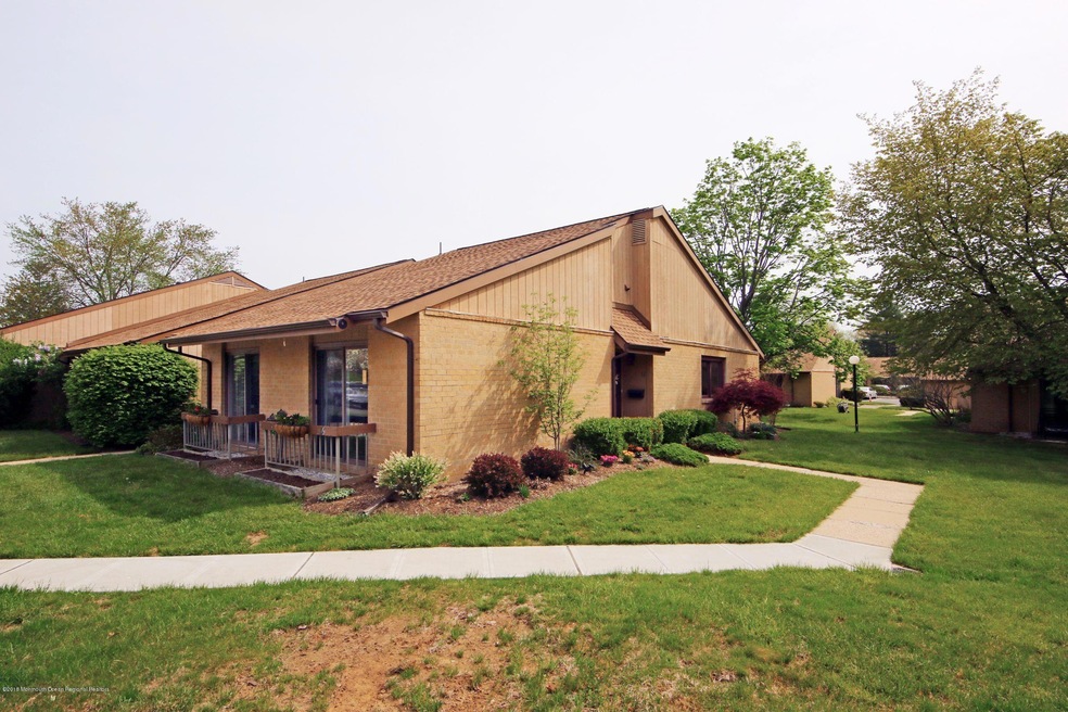 16 Dickinson Ct unit 48D, Red Bank, NJ 07701 - photo 1