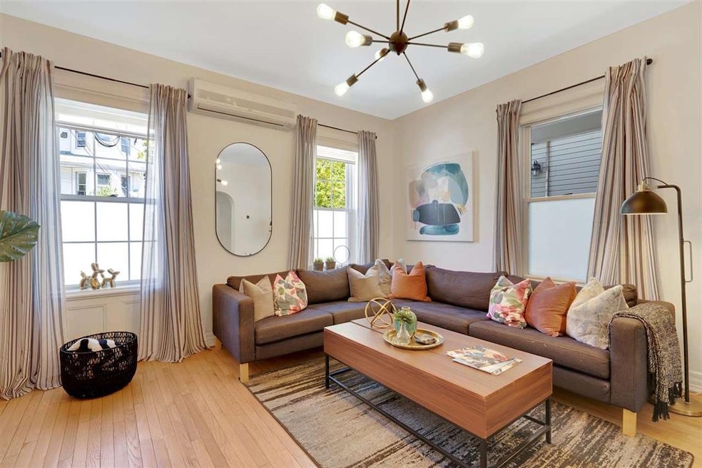 31 47th St, Weehawken, NJ 07086 - photo 1