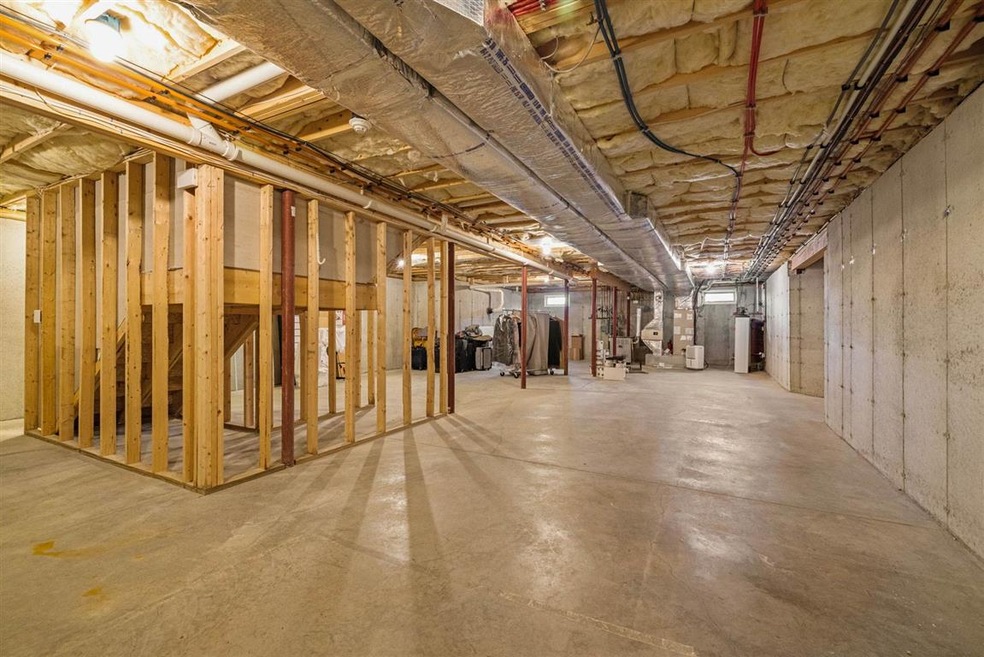 4 Charles Dr, Stratham, NH 03885 - photo 1