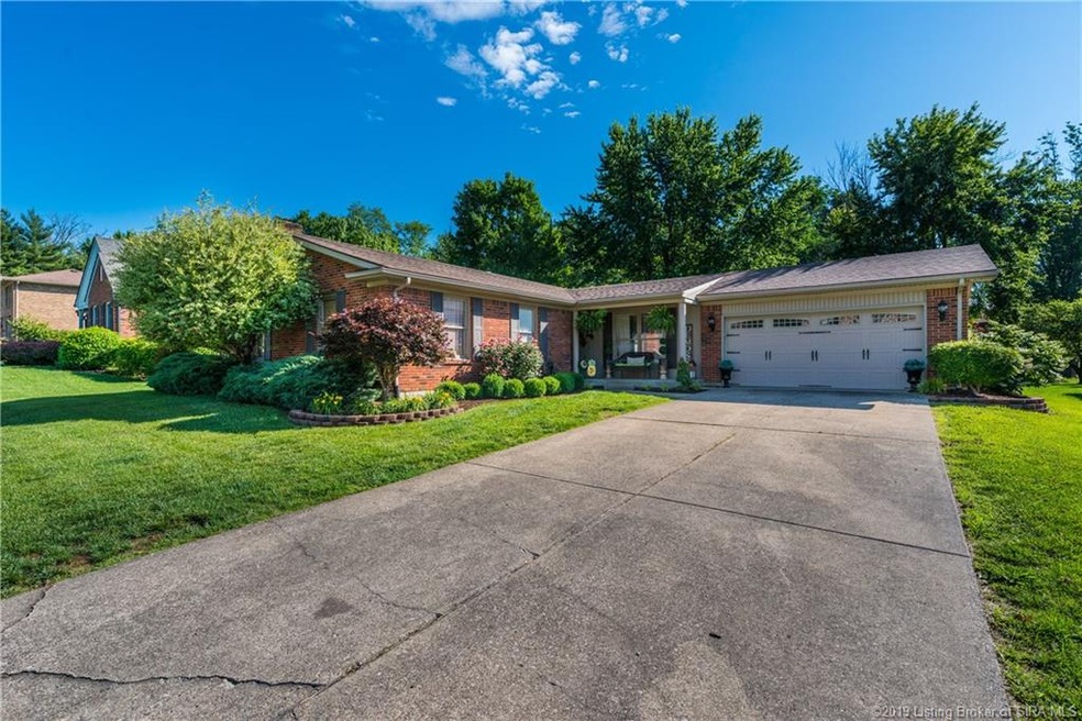 1118 Eastridge Dr, New Albany, IN 47150 - photo 1