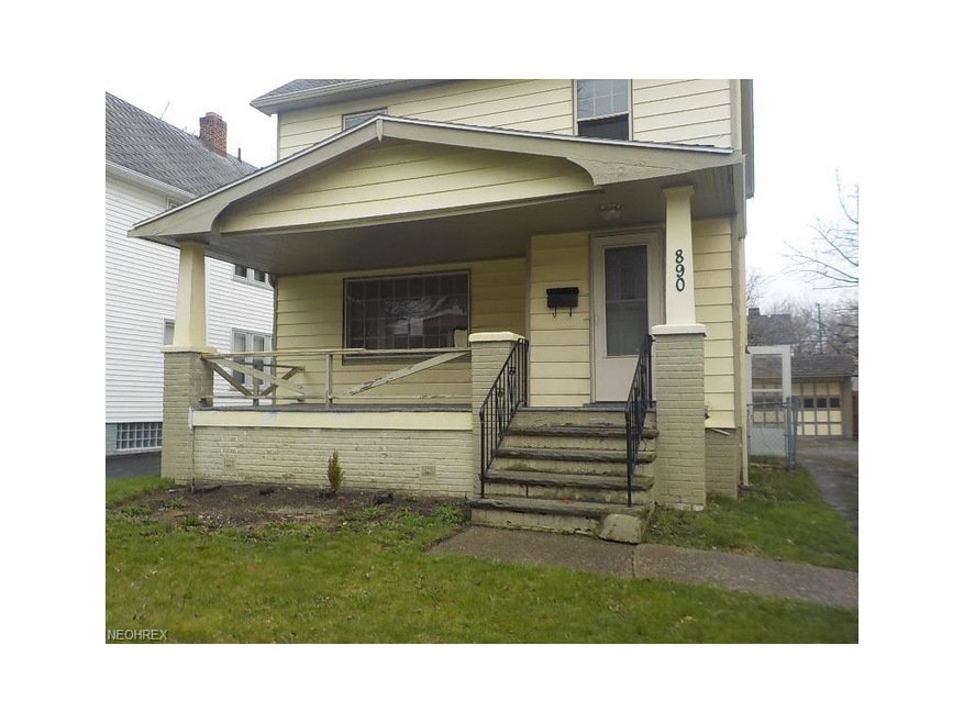 890 Helmsdale Rd, Cleveland, OH 44112 - photo 1