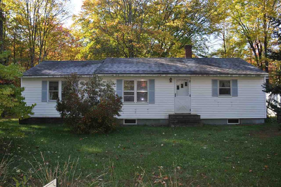 499 Pine St, Contoocook, NH 03229 - photo 1