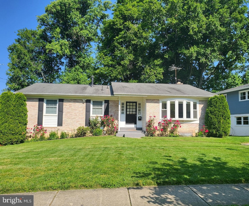 14308 Blackmon Dr, Rockville, MD 20853 - photo 1