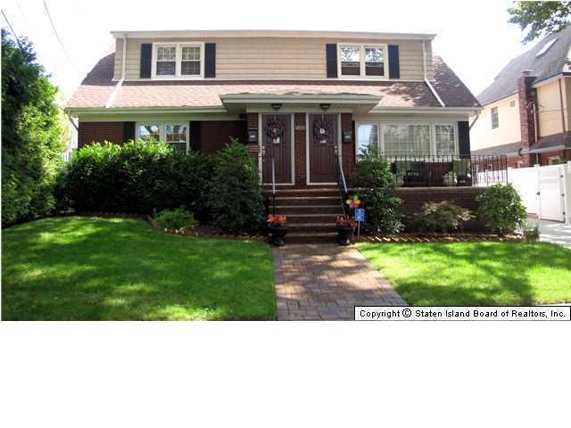 189 Bryant Ave, Staten Island, NY 10306 - photo 1