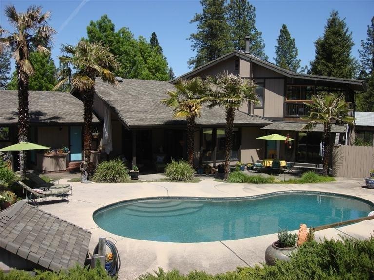 191 Clewis Ln, Grants Pass, OR 97526 - photo 1