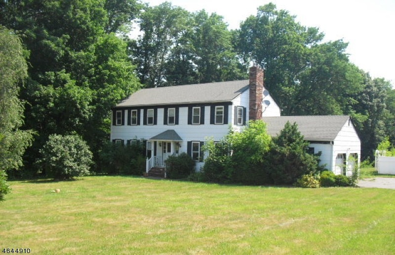 624 Sidney Rd W, Pittstown, NJ 08867 - photo 1