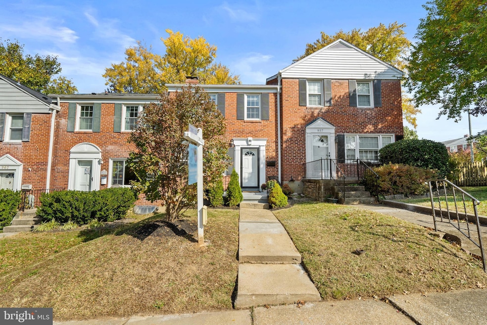 959 Radcliffe Rd, Towson, MD 21204 - photo 1