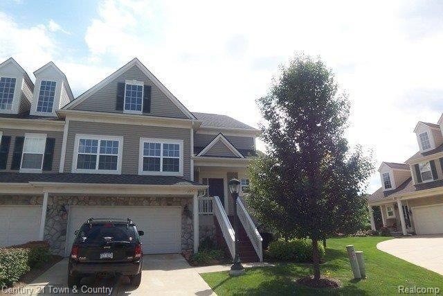 754 E. BLUFF