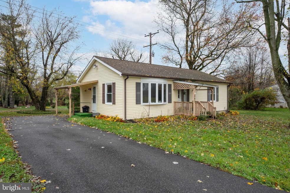 282 Woodstown Daretown Rd, Pilesgrove, NJ 08098 - photo 1