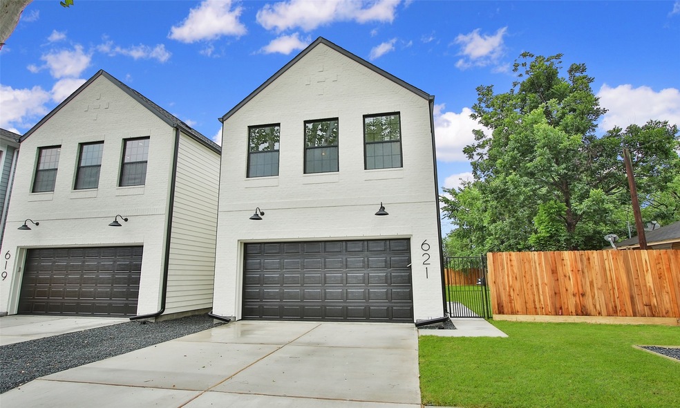 621 E 27th St, Houston, TX 77008 - photo 1