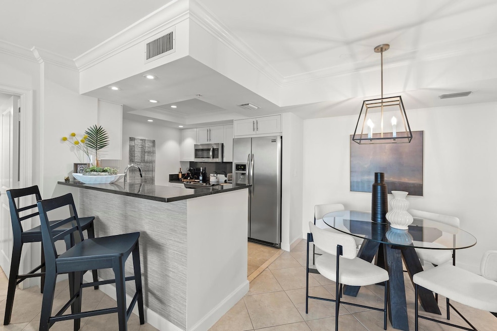 Palmetto Place unit 403, Boca Raton, FL 33432 - photo 1