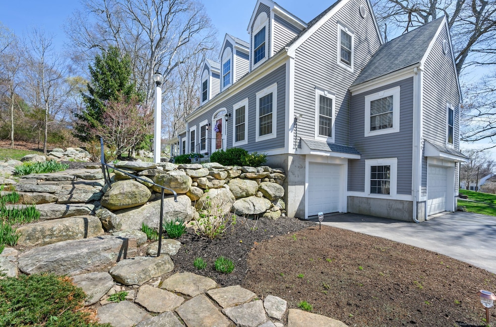 490 Groton Long Point Rd, Groton, CT 06340 - photo 1