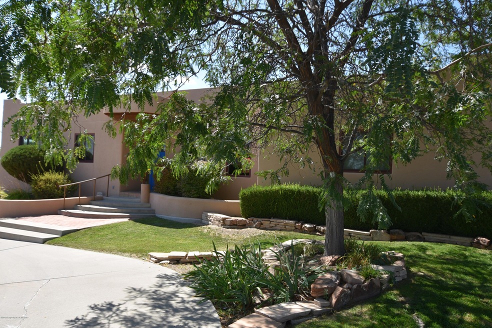 5601 Cedarwood Dr, Farmington, NM 87402 - photo 1