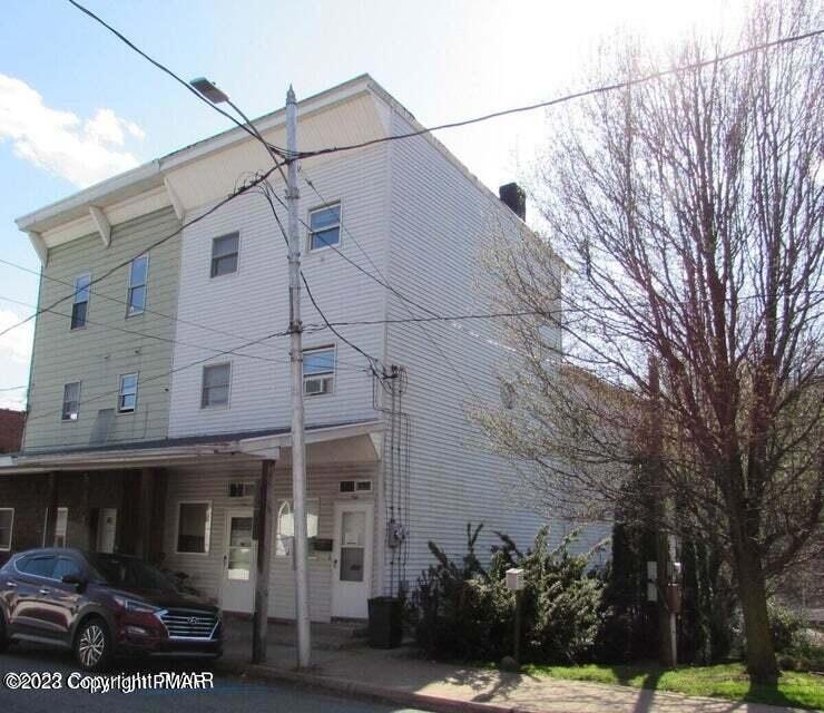 14 Carbon St, Weatherly, PA 18255 - photo 1