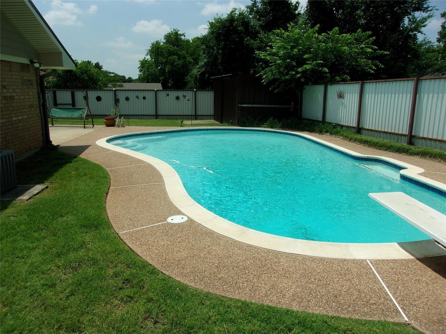 839 N Avenue B, Springtown, TX 76082 - photo 1