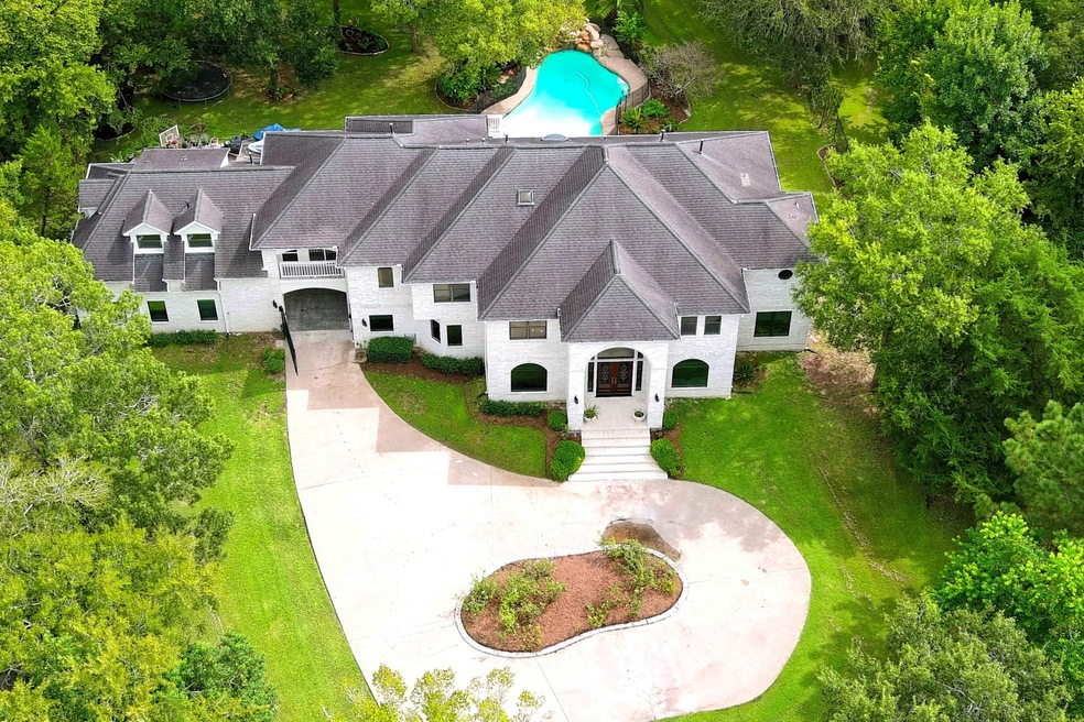 2403 Pine Dr, Friendswood, TX 77546 - photo 1