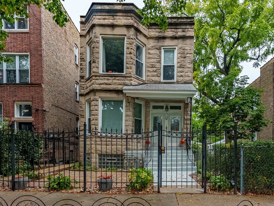 Pending $930,000 • Co-Listing Agent