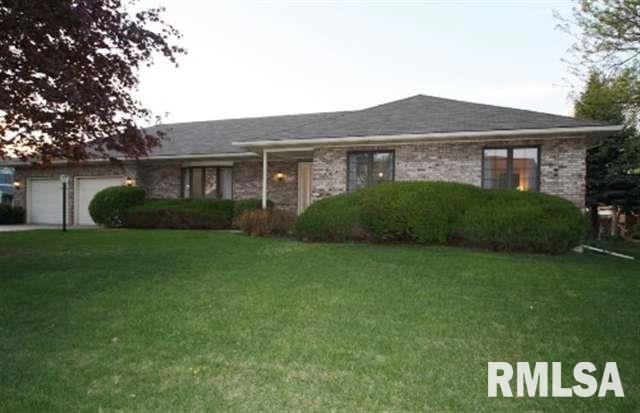 2116 W 43rd St, Davenport, IA 52806 - photo 1