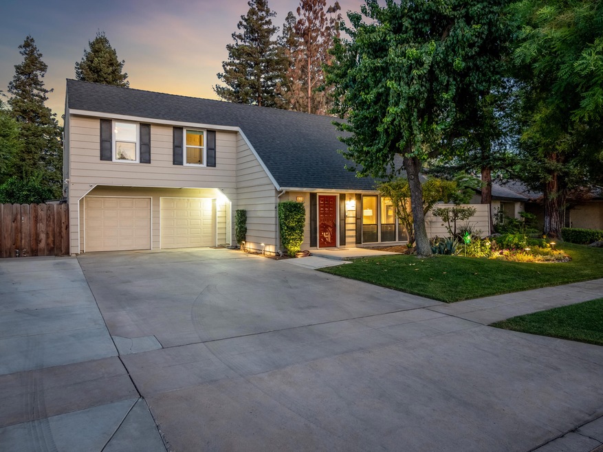 8220 N. College Ave-41