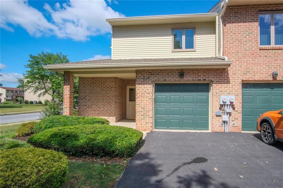 555 Vera Cir unit A, Bethlehem, PA 18017 - photo 1