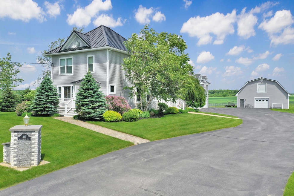 Under Contract $699,900