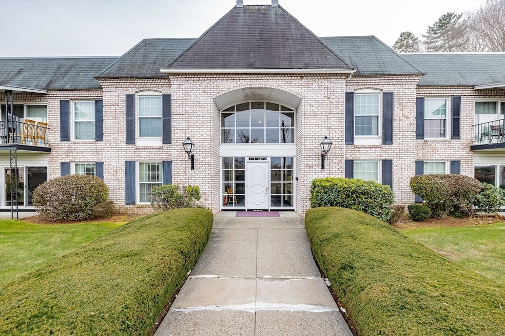 324 Russell Rd unit 113, Westfield, MA 01085 - photo 1