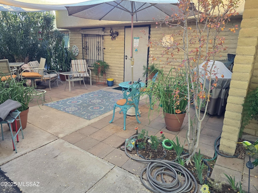 7718 E Kenyon Dr, Tucson, AZ 85710 - photo 1