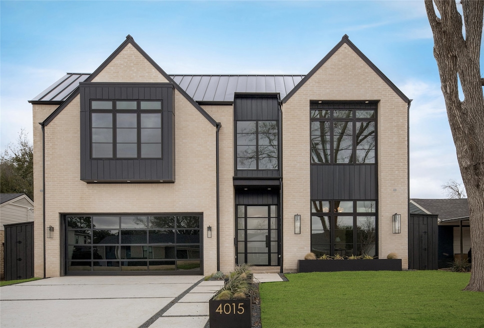 For Sale $2,195,000 • Co-Listing Agent